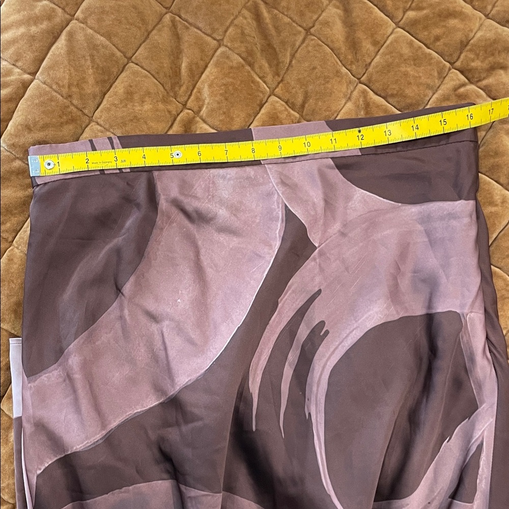 Slate & Willow Abstract Satin Slip Skirt, L - Picture 12 of 12